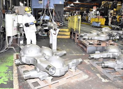 車軸を支える「ハウジング」を生産する工場