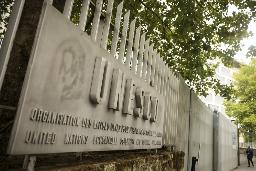 　パリにあるユネスコ本部の看板（ＡＰ＝共同）